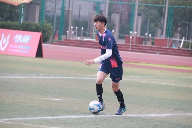 国际车队竞速成都天府绿道 赛事经济激活春日消费